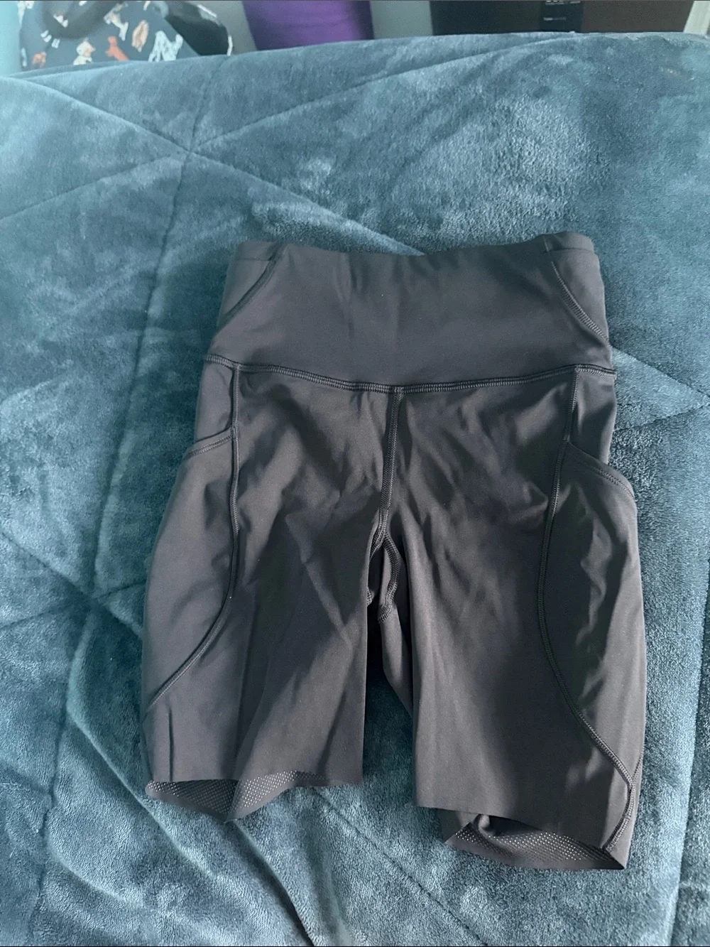 lululemon athletica Black High-Rise Bike Shorts with Side Pockets size 2